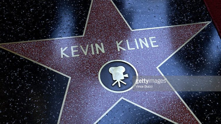 10 megdöbbentő tény az Oscar-díjas Kevin Kline-ról