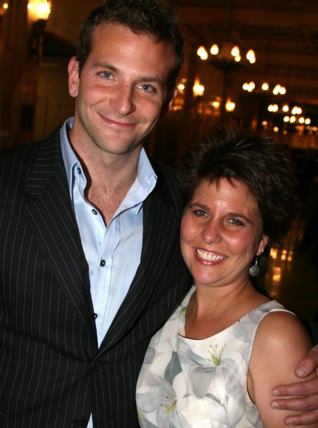 Bradley Cooper a nővérével, Holly-val