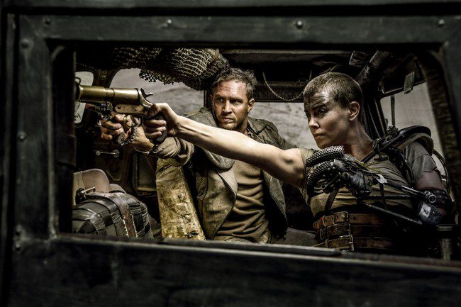 4) Charlize Theron és Tom Hardy - Mad Max: A harag útja (2015)