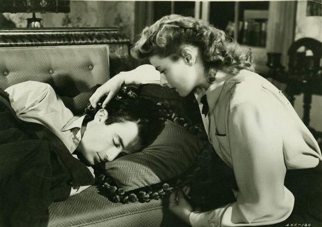 8) Ingrid Bergman és Gregory Peck - Elbűvölve (1945)
