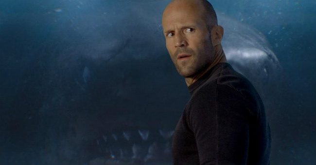 Augusztusban érkezik Jason Statham óriáscápás horrorja
