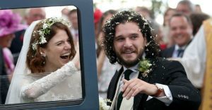 Kit Harington és Rose Leslie összeházasodtak