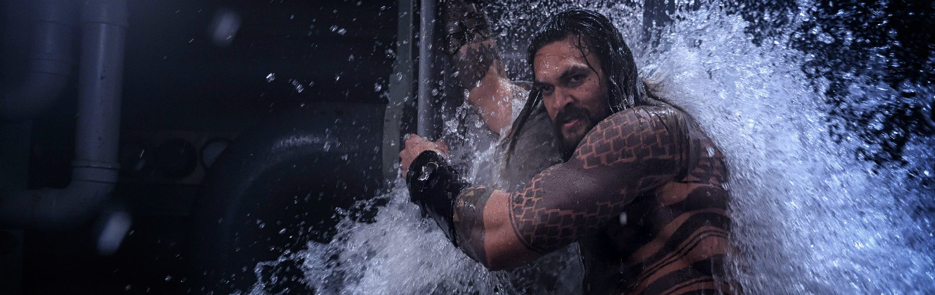 Lélegzetelállító videón az Aquaman trükkjei