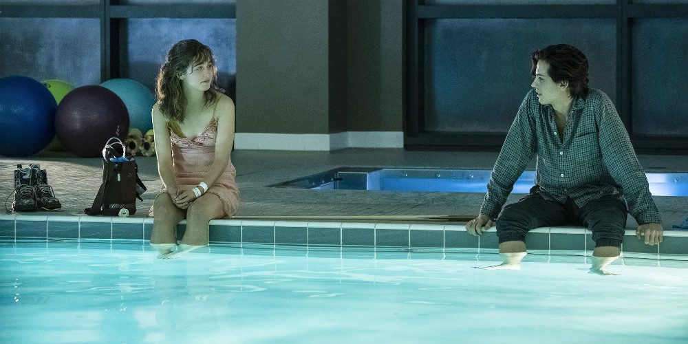 Két lépés távolság – Filmkritika (Five Feet Apart) 2019