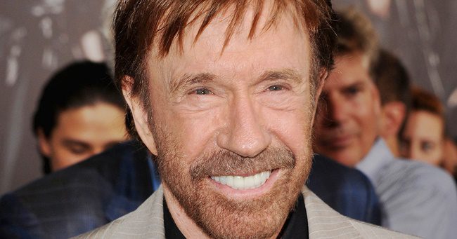 "Minden reggel olvasom a Bibliát" - Chuck Norris