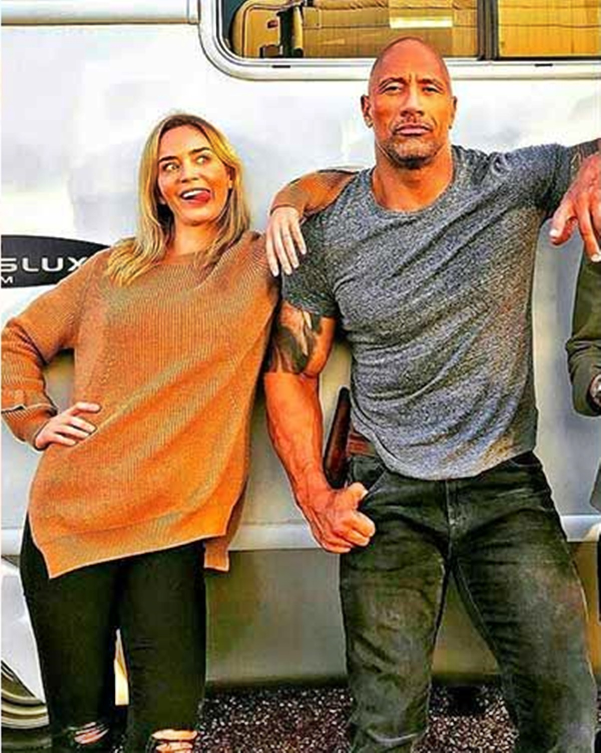 Szuperhősfilmben szerepel együtt legközelebb Dwayne Johnson és Emily Blunt!