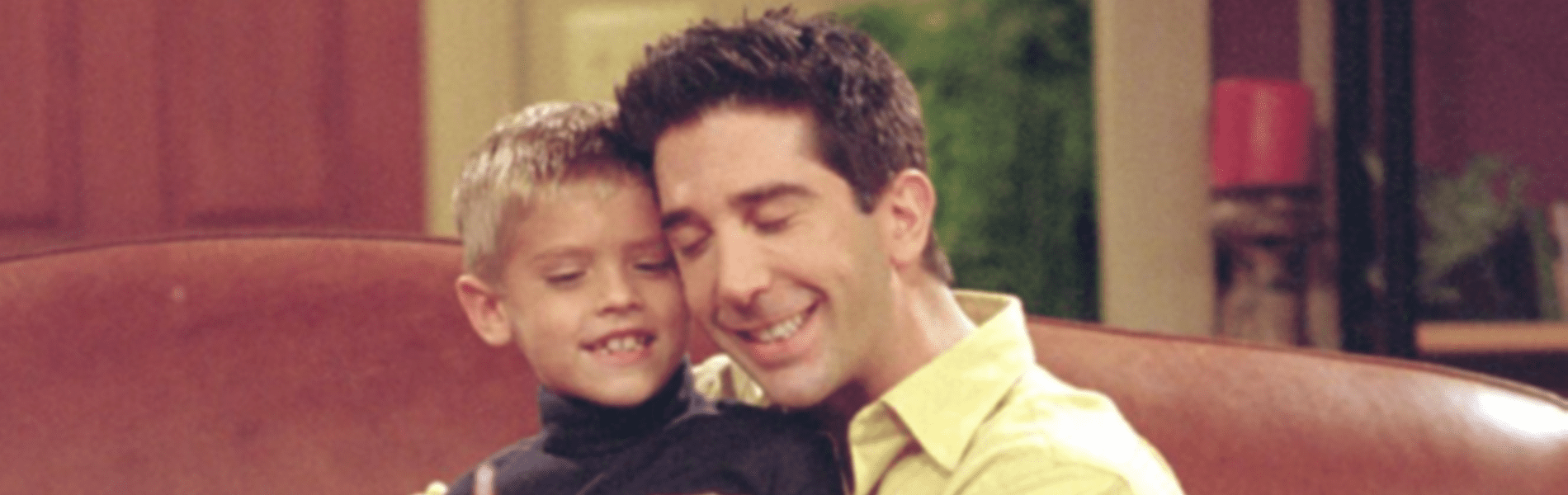 A sitcom 2000 és 2002 között bemutatott epizódjaiban Bent egy bizonyos Cole Sprouse alakította, aki azóta felnőtt, és 27 éves.