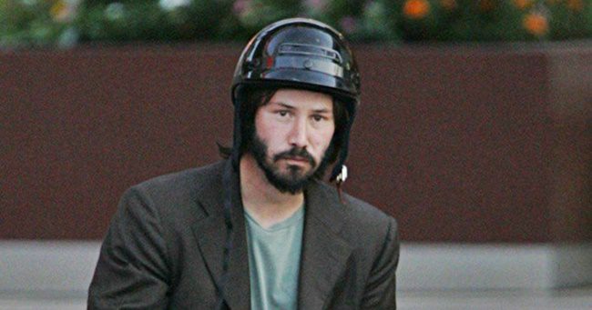 Keanu Reeves annyira átlagos, hogy az már félelmetes!