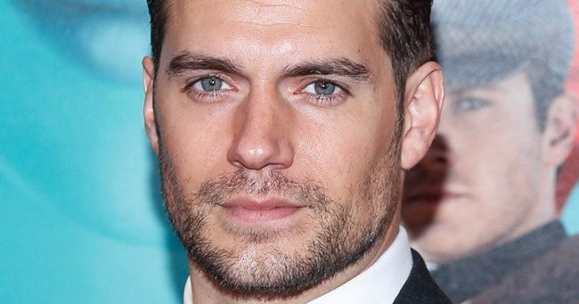 Henry Cavill fülig szerelmes: Ő az a nő, aki elcsavarta Superman fejét