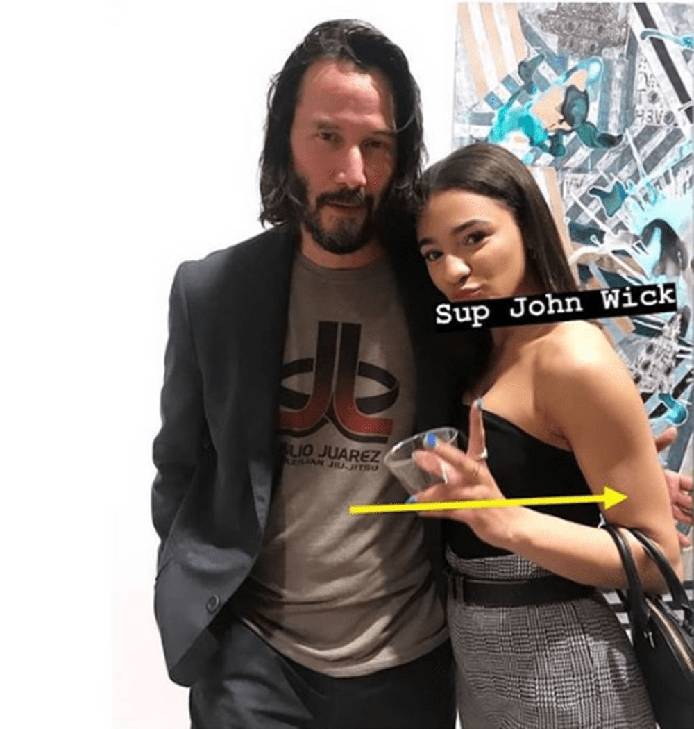 Keanu Reevest rengeteg fájdalom érte, de van egy furcsa szokása, amitől csak még jobban tiszteljük