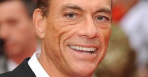 Jean-Claude Van Damme felesége igazi bombázó – Már 33 éve bolondul gyönyörű feleségéért