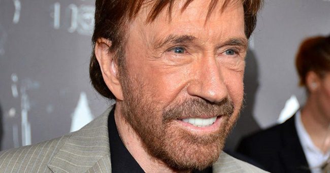 Chuck Norris felesége igazi bombázó – Már 25 éve bolondul gyönyörű feleségéért