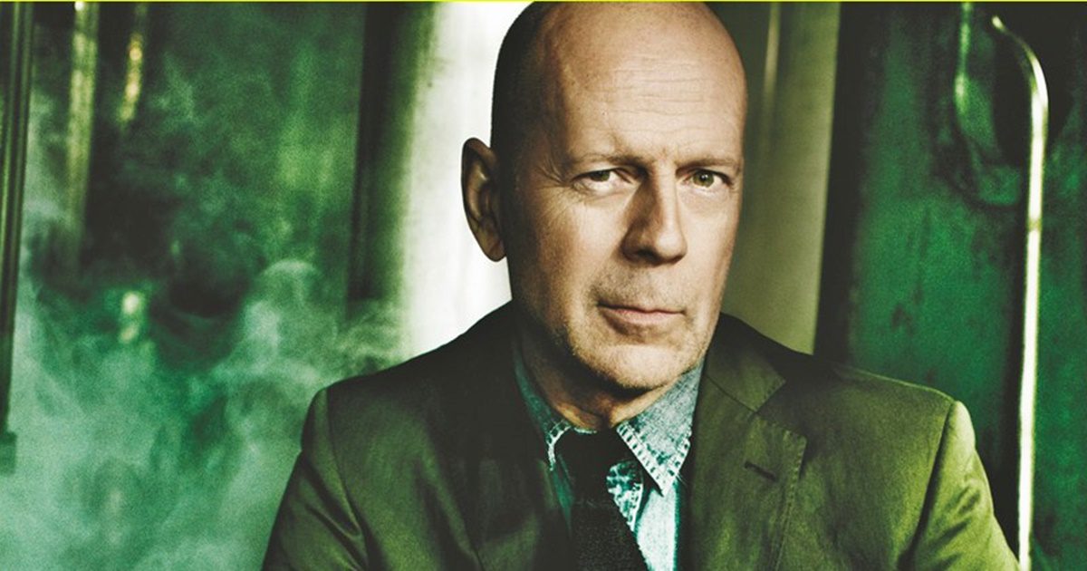 Ő Bruce Willis magyar szinkronhangja!