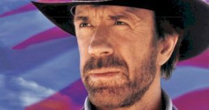 Bármilyen hihetetlen, de a plasztikai beavatkozásoknak sikerült elbánni Chuck Norrissal
