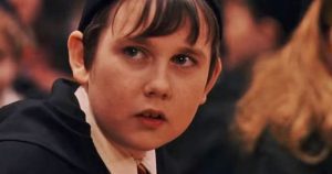Emlékszel még a Harry Potter-filmek pufi gyereksztárjára? Mára ő vált a legsármosabb színésszé! - Matthew Lewis