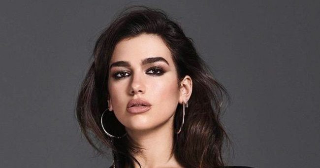 A Kingsman rendezőjével készíti el első filmet Dua Lipa énekesnő