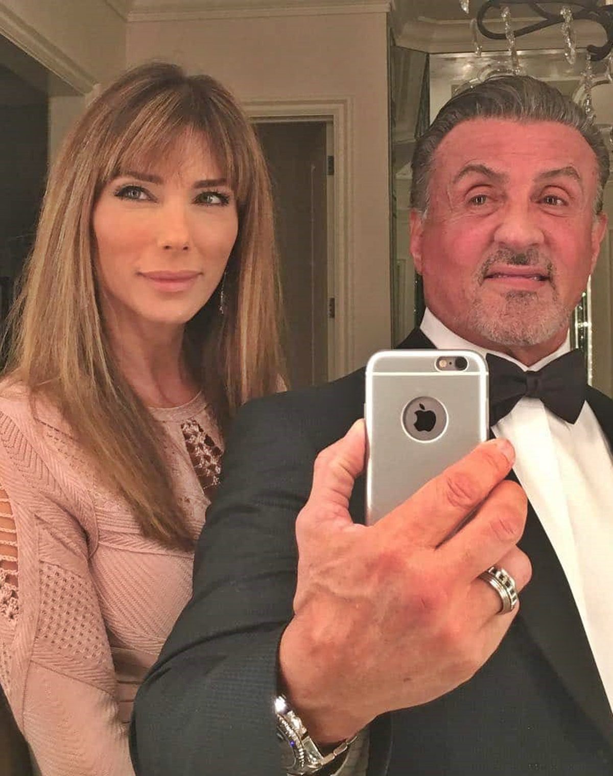 Sylvester Stallone felesége igazi bombázó – Már 25 éve bolondul gyönyörű feleségéért - Jennifer Flavin