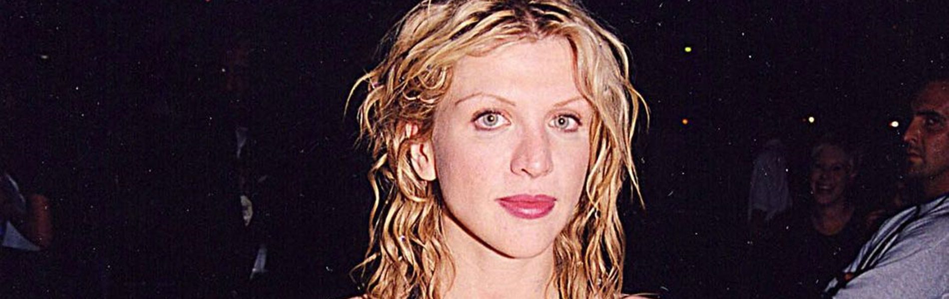 Durván szétplasztikáztatta csinos arcát! A 90-es évek népszerű színésznője mintha maszkot viselne