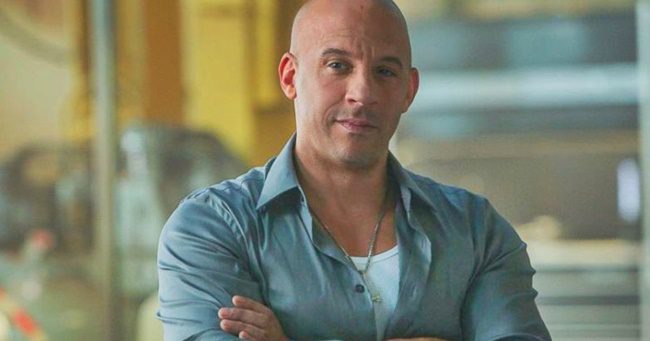 Amikor kikerekedik a kockahas – Így néz ki Vin Diesel, amikor elengedi magát