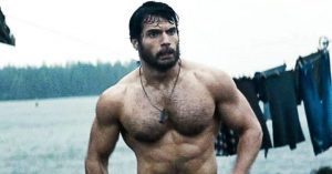 Így gyúrja ki magát félelmetesre Henry Cavill (videó!)