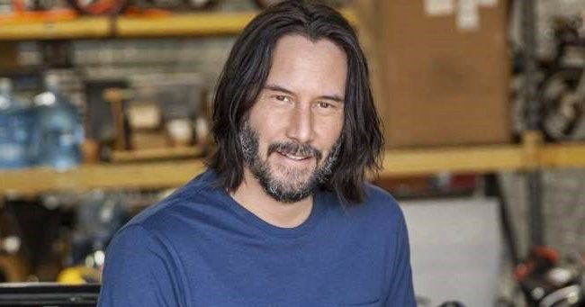 Ilyen Keanu Reeves, amikor boldog – megmutatjuk szépséges barátnőjét