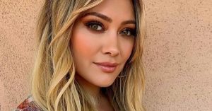 Nem vicc! Hilary Duff majdnem fogatlanul ment férjhez!