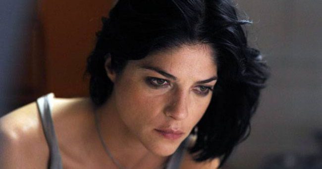 Szomorú bejelentést tett Selma Blair: gyógyíthatatlan betegséggel küzd a színésznő