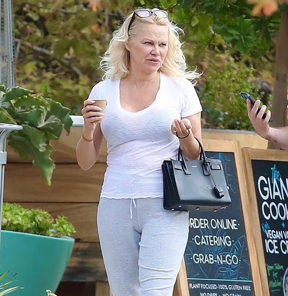 Döbbenet! Így néz ki Pamela Anderson smink nélkül