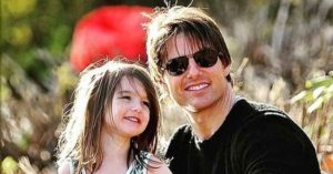 Tom Cruise lánya már 16 éves - Apjával tíz éve nem láthatják egymást