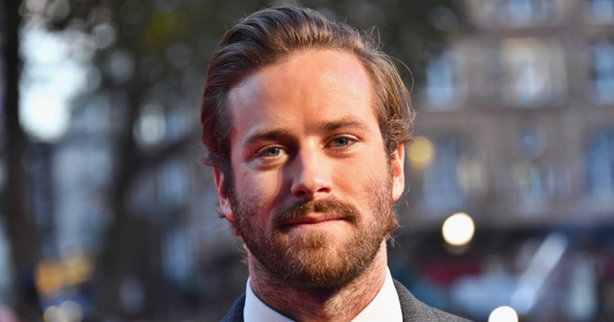 Armie Hammer ex-barátnője kitálalt: A sztár több mint négy órán keresztül erőszakoskodott vele