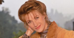 Le a kalappal! A Quinn doktornő egykori sztárja, Jane Seymour 71 évesen is elképesztő formában van