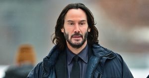 Keanu Reeves nem bír leállni a jótevéssel: ezúttal egy édesanya álmát váltotta valóra