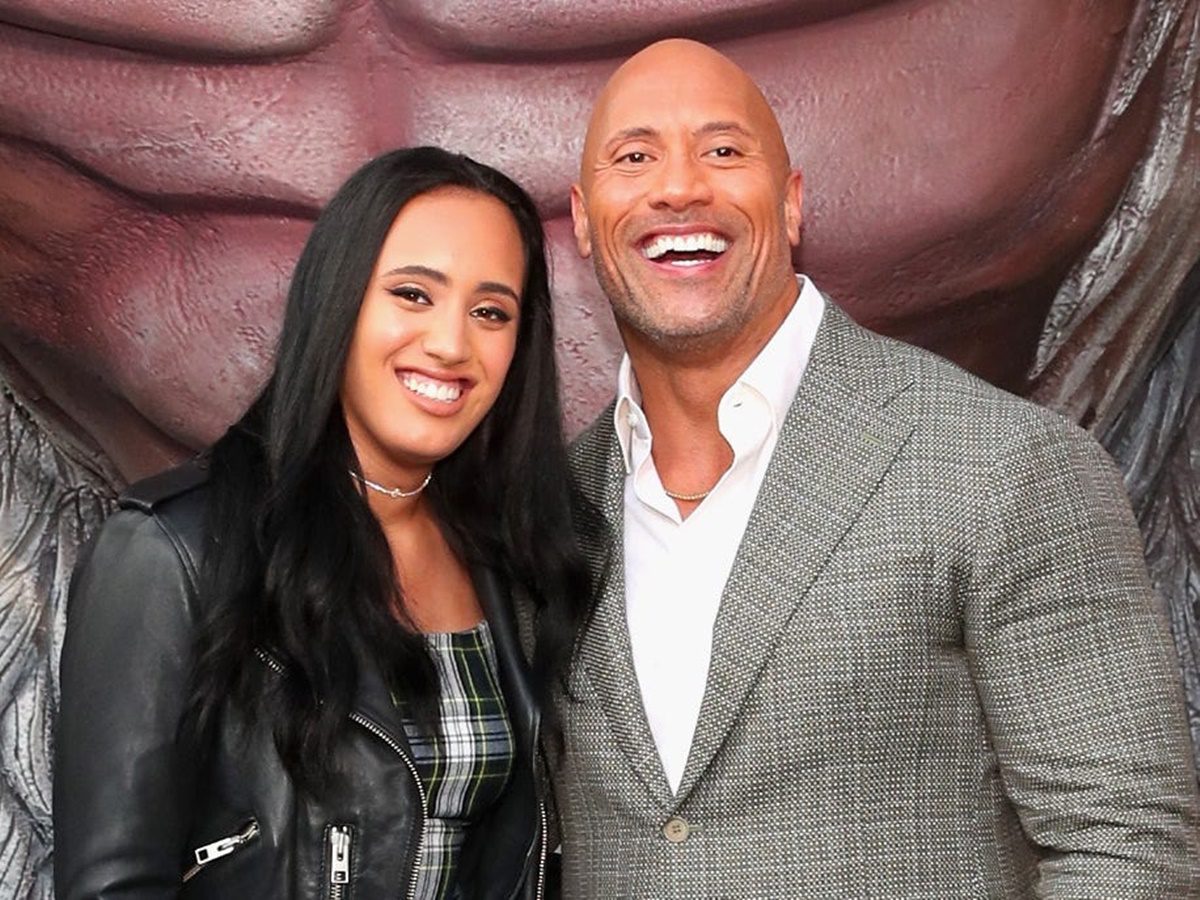 Dwayne Johnson legidősebb vadítóan néz ki: Simeone már 20 éves és pankrátornak állt