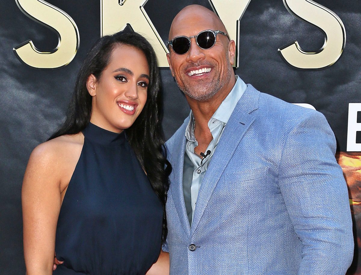 Dwayne Johnson legidősebb vadítóan néz ki: Simeone már 20 éves és pankrátornak állt