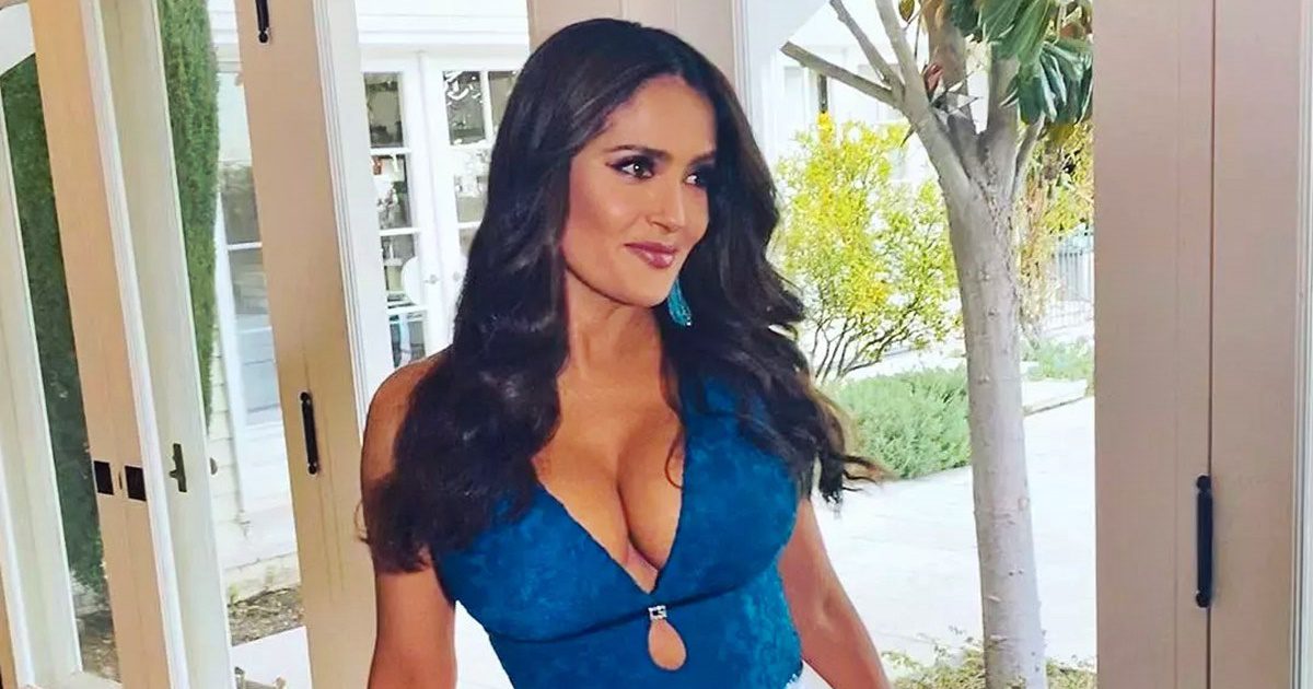 Salma Hayek fürdőruhás képet mutatott magáról! - Az 55 éves színésznő felháborítóan jól néz ki