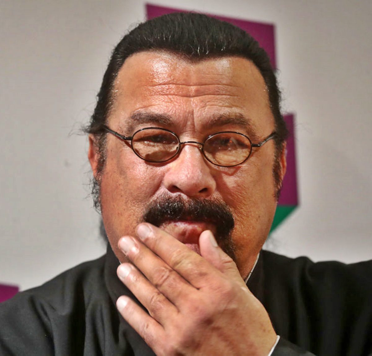 Rá sem ismerni! Így néz ki ma Steven Seagal, az egykor híres akcióhős