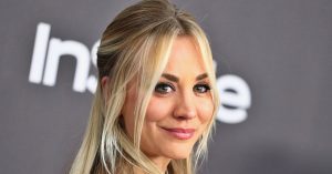 Kaley Cuoco arcát teljesen tönkretette a plasztika