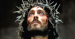 Ő alakította Jézust a 'Názáreti Jézus' című filmben - Így néz ki ma a 77 éves Robert Powell