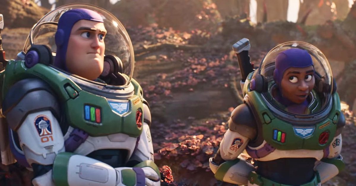 Star Warsra hajazó, időutazós űrfilm a Pixartól - itt a Lightyear vadonatúj előzetese!