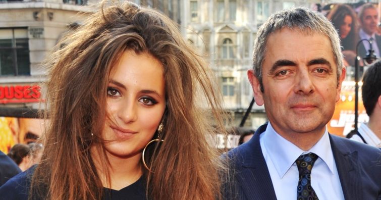 Rowan Atkinson lányának úgy megromlott az apjával való kapcsolata, hogy már nem beszélnek egymással