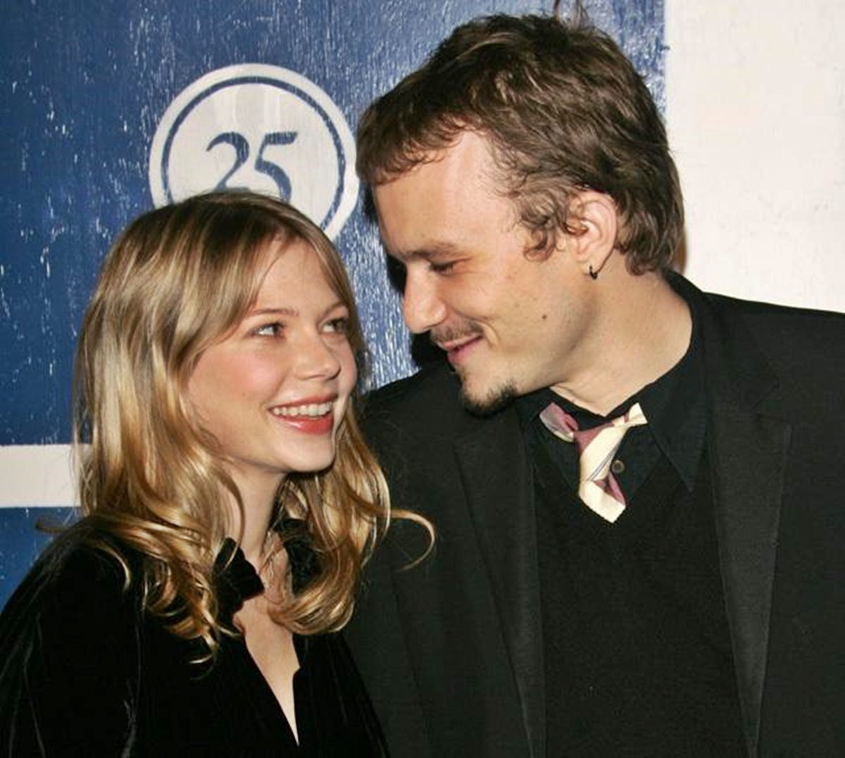 Ő Michelle Williams és Heath Ledger ritkán látott lánya: friss fotókon a 16 éves Matilda