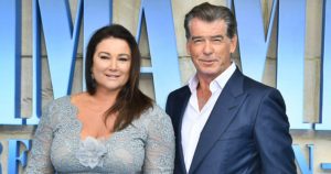 Le a kalappal! Pierce Brosnan sokat kritizált felesége több, mint 45 kilótól szabadult meg