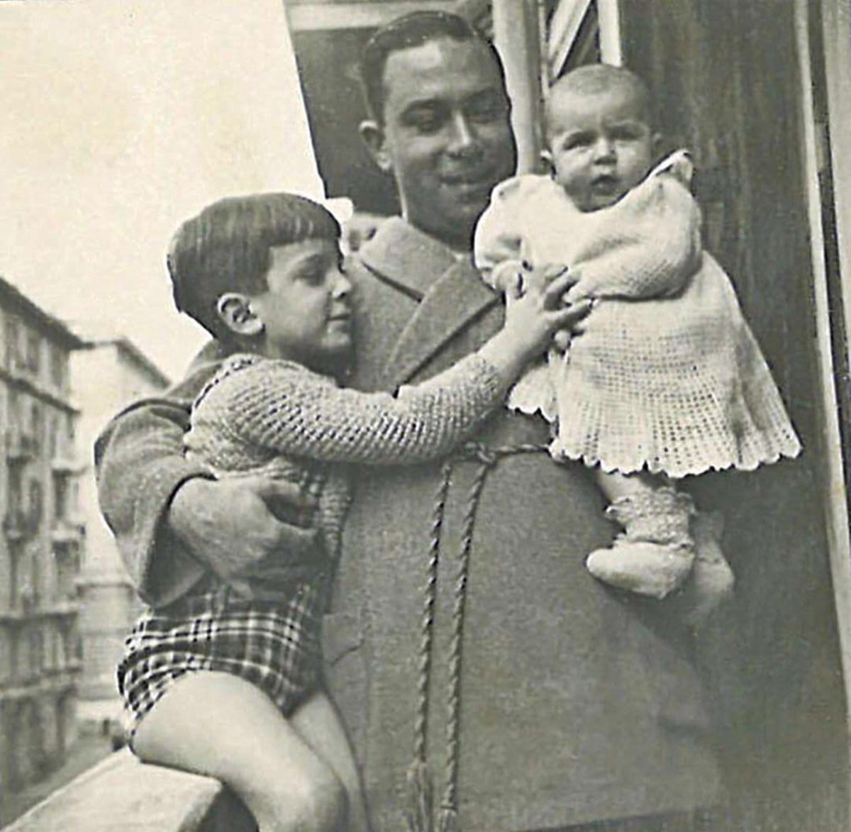 Megható fotó: Bud Spencer édesapja karjában látható gyerekként