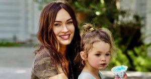 Megan Fox kifakadt a 9 éves kisfia miatt, akit piszkálnak a többiek, mert női ruhákat hord