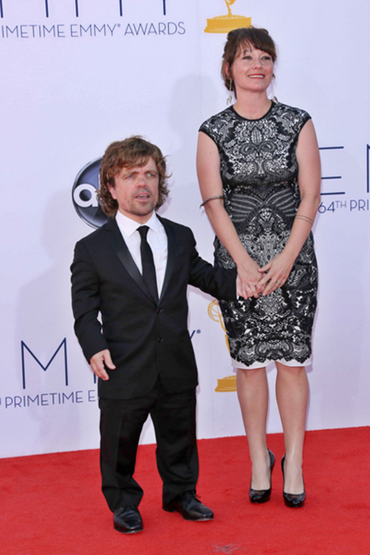 Ez a gyönyörű nő a Trónok harca Tyrionjának szerelme - Már 17 éve elválaszthatatlanok egymástól - Peter Dinklage és Erica Schmidt