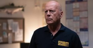 A súlyos betegséggel küzdő Bruce Willis visszavonulása előtt még csinált egy filmet, aminek itt az előzetese! - Wrong Place