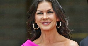 Szomorú bejelentést tett Catherine Zeta-Jones: súlyos betegséggel küzd a híres színésznő