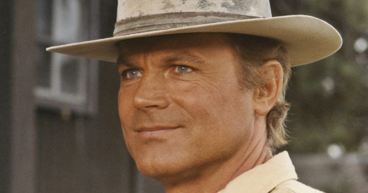 Terence Hill-t vérző fejjel szállítottak kórházba egy forgatásról, ahol öt öltéssel kellett összevarrni a sebét