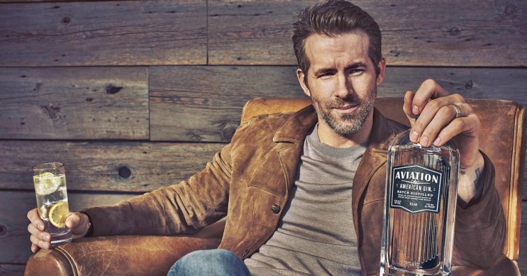 Ryan Reynolds egy amerikai szeszgyár büszke tulajdonosa lett