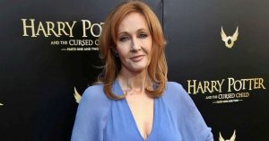A hatalmas botrányok ellenére nyilvánosan kiállt a Warner a Harry Potter írója, J.K. Rowling mellett